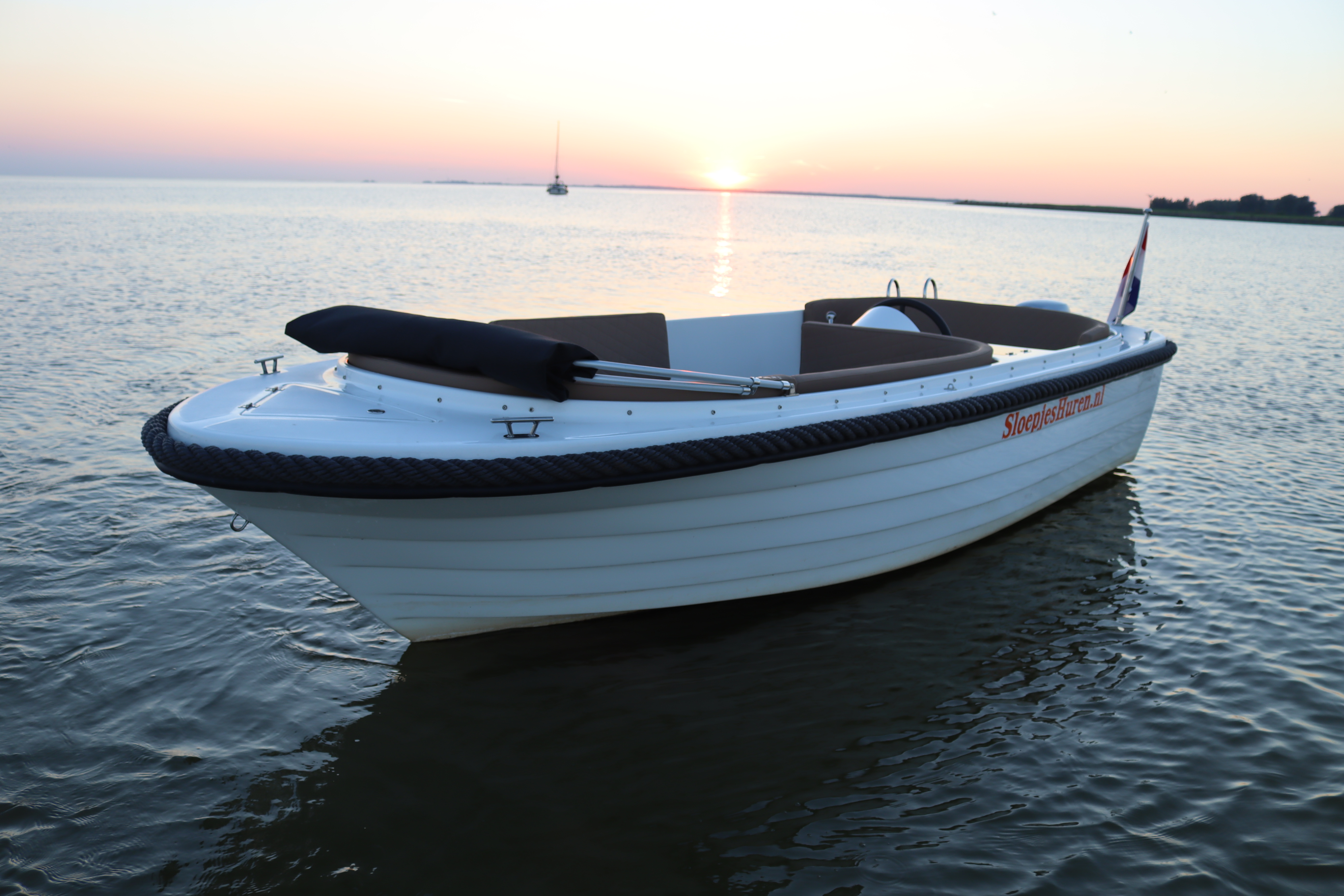 Sloep 500 van Sloepjeshuren.nl in Lemmer